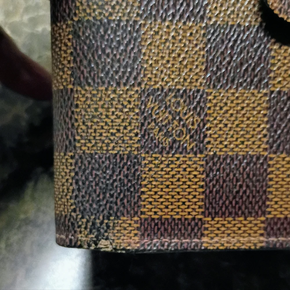 Authentic Louis Vuitton Brown Portefeuille Viennois  Damier Ebène Wallet 🤎 - Picture 12 of 13